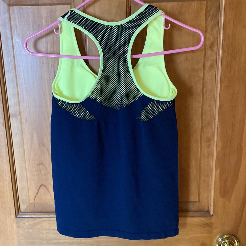 Zenana Outfitter Built In Bra Tank Top - Picture 4 of 10